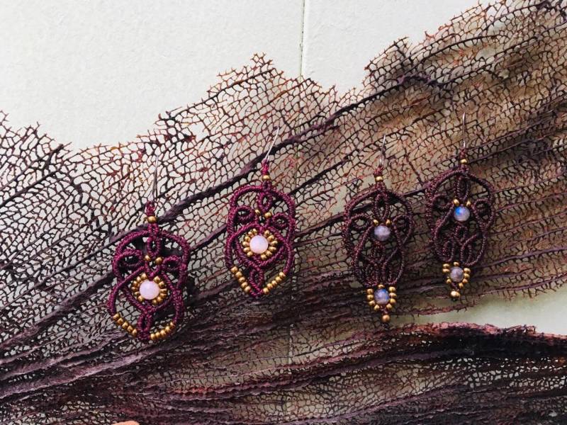 Makrame Ohrringe Beautyful Feminine Macrame Earrings With Labradorite Or Moonstone Ohrhänger Bohochic Hippie Jewelry von TribaliGitana