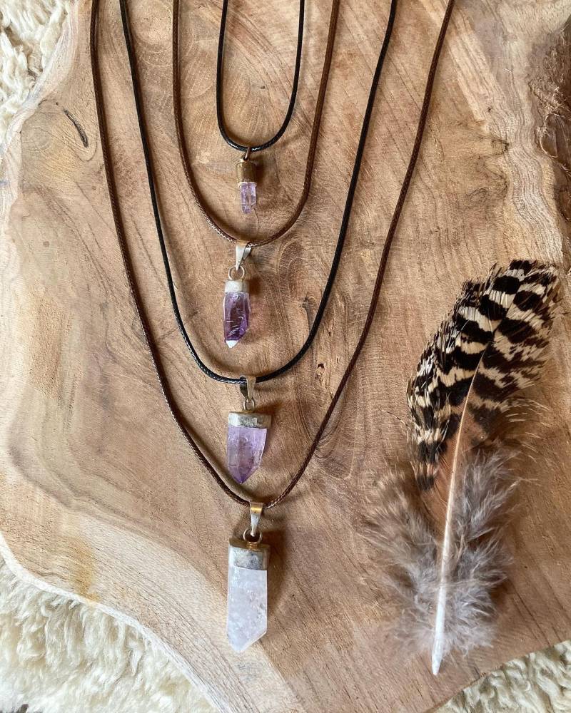 Raw Quarz & Amethyst Crystalhealing Pure Simple Minimal Necklace Light Beam Sweet Dream von TribaliGitana