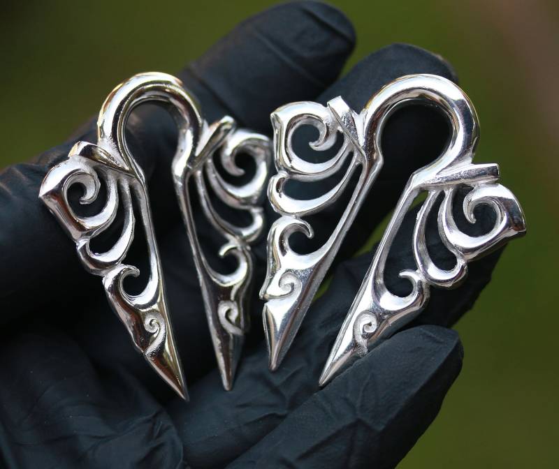 Messing Ohr Gewichte Bali Floral Körperschmuck Messing Ohr Gewichte Bali Floral Körperschmuck von Tribalisland