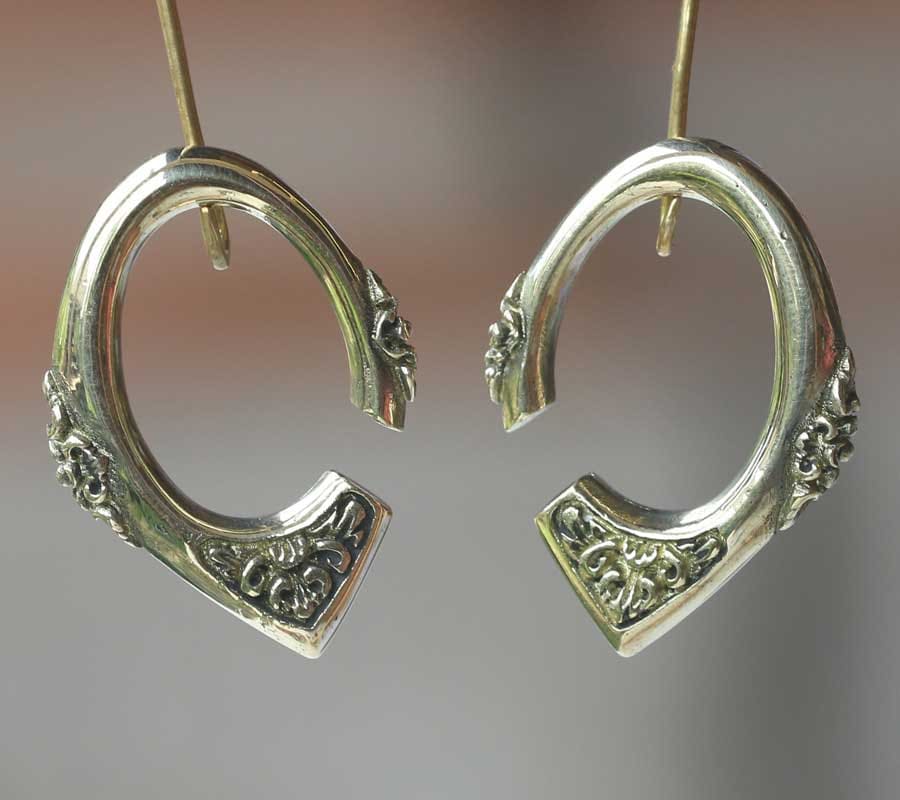 Messing Ohr Gewichte Geschnitzter Schmuck | 6Ga Messing Ohr Gewichte Geschnitzter Schmuck | 6Ga von Tribalisland