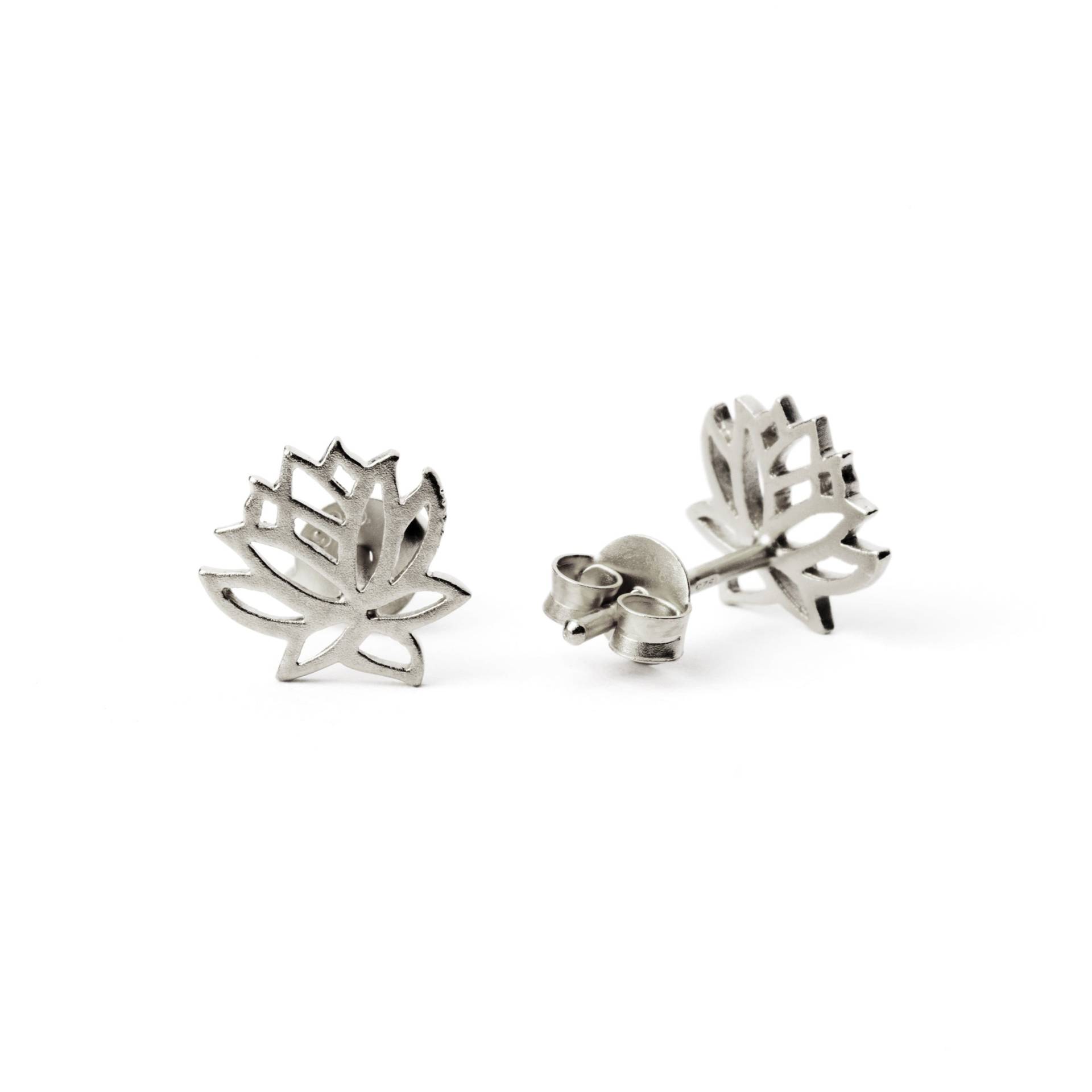 925 Sterling Silber Lotus Blume Ohrstecker, Zierliche Elegante Boho Einzigartige Yoga Ohrstecker Für Frauen von Tribulondon