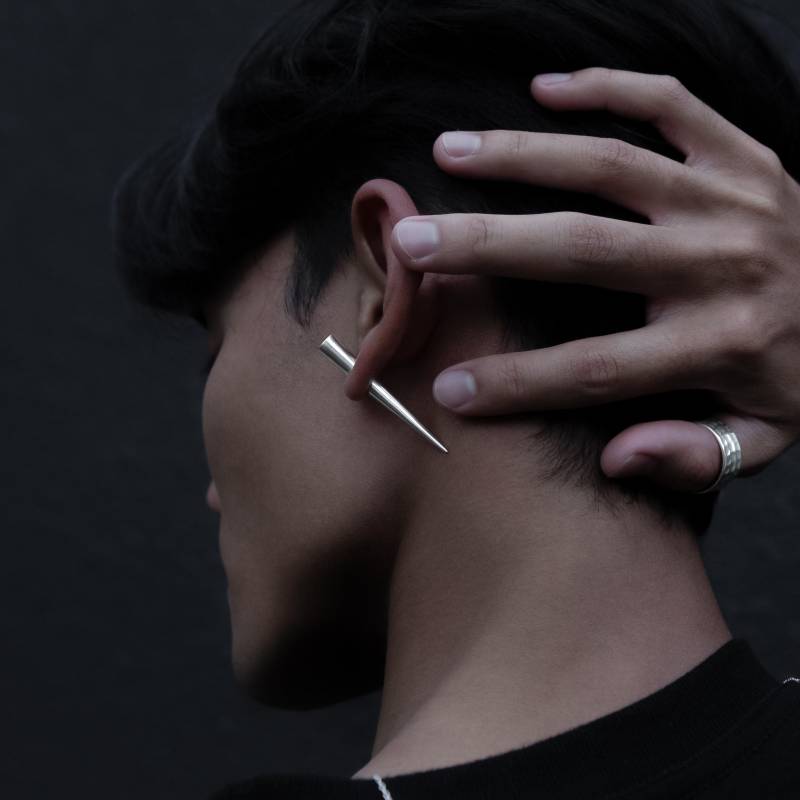 Silber Spike Ohrringe, Fake Gauge Kegel Unisex Alternative Schmuck Preis Pro Einzel von Tribulondon