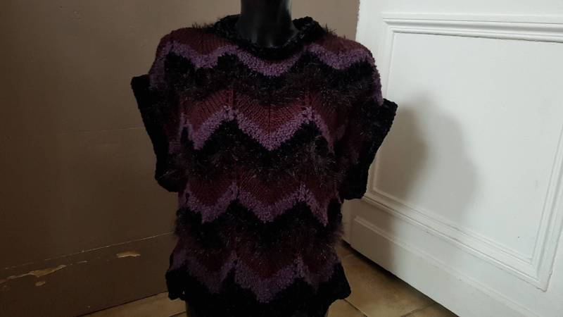 Ärmelloser Pullover Aus Mehreren Materialien, Größe 42/44, Handgestrickt, Einzelstück, Wolle, Samt, Plüsch, Pelz von TricotDeBinouche