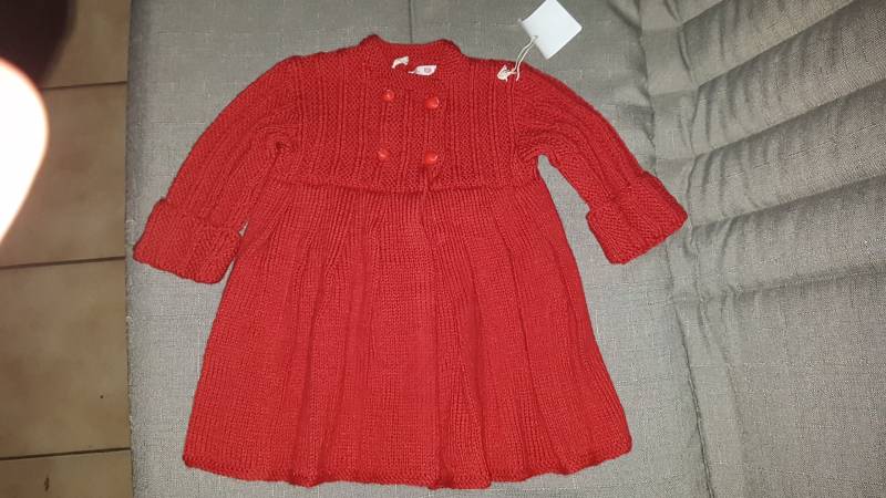 Mädchenmantel, Rot, Strickmantel, Größe 12 Monate, Handgestrickt, Wolle, Faltenmantel, Zweireihig, Einzelstück von TricotDeBinouche