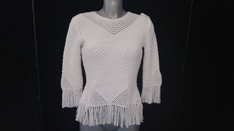 Weiße Fransentunika, Damenpullover Mit V-Ausschnitt, Größe 34/36, Baumwolle Und Acryl, Gestrickt, Handgefertigt, 3/4-Ärmel, Unikat von TricotDeBinouche