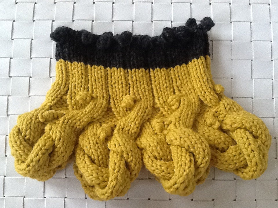 Handgemachte Gestrickte Haube Citron Und Holzkohle Handgemachte Gestrickte Haube Citron Und Holzkohle von TricotdaEsther