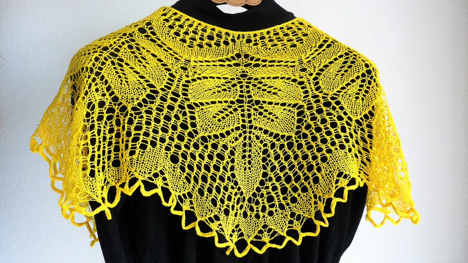 "Abenteuer" Gelber Schal, Handgestrickt Aus Baumwolle von TricoteArt