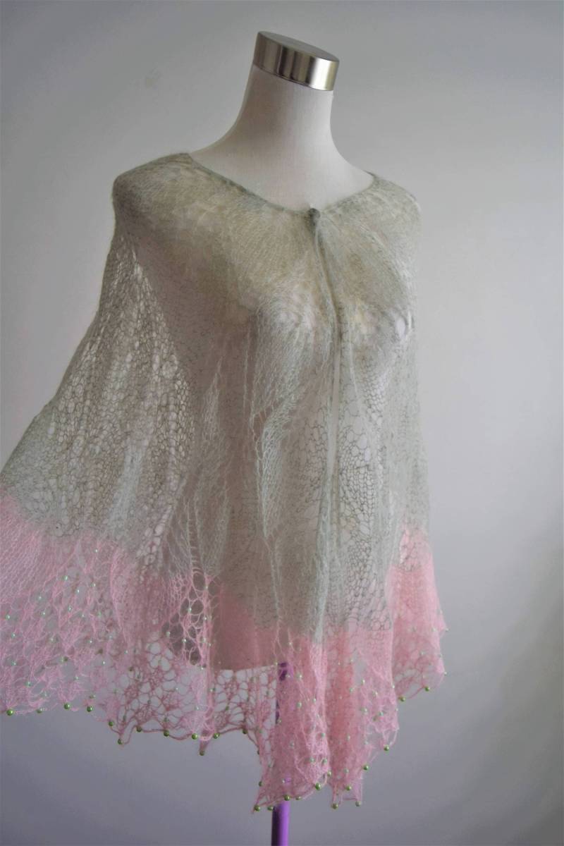 Handgefertigter Schal Aus Mohair Auf Seidenspitze „Eine Junge Rose" von TricoteArt