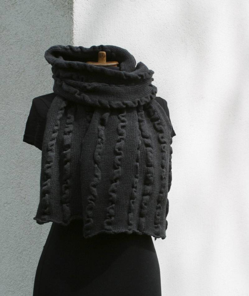 Schal Chunky Charcoal Wrap Oversized Merino Muttertag Weihnachten Geschenk Wolle Winter Mode Perfektes Schal Chunky Charcoal Wrap Oversized Merino Muttertag Weihnachten Geschenk Wolle Winter Mode Perfektes von Tricotruc