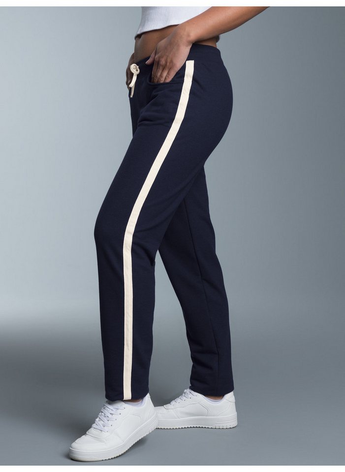 Trigema Jerseyhose TRIGEMA Jogginghose mit kontrastfarbigen Akzenten (1-tlg) von Trigema