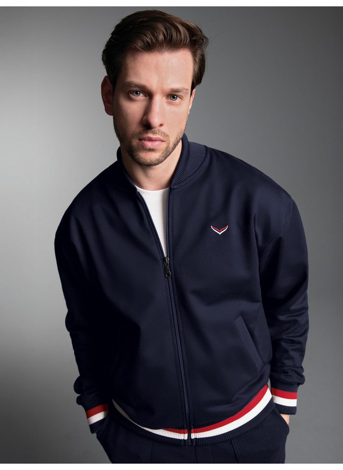 Trigema Sweatjacke TRIGEMA Collegejacke mit kontrastfarbigen Elementen (1-tlg) von Trigema