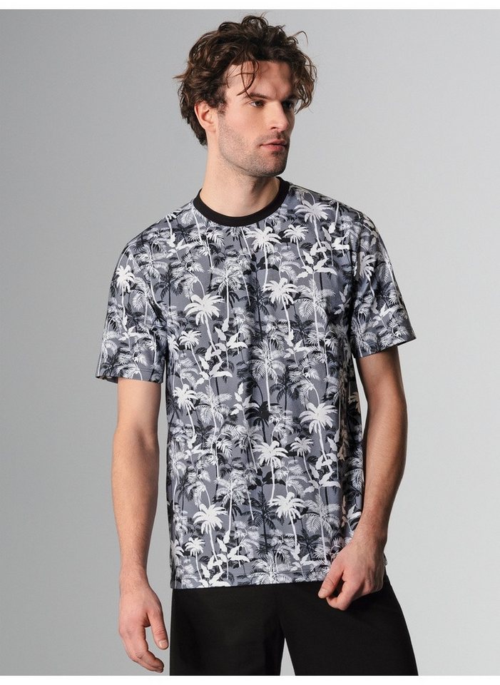 Trigema T-Shirt TRIGEMA T-Shirt mit sommerlichem Allover-Print (1-tlg) von Trigema