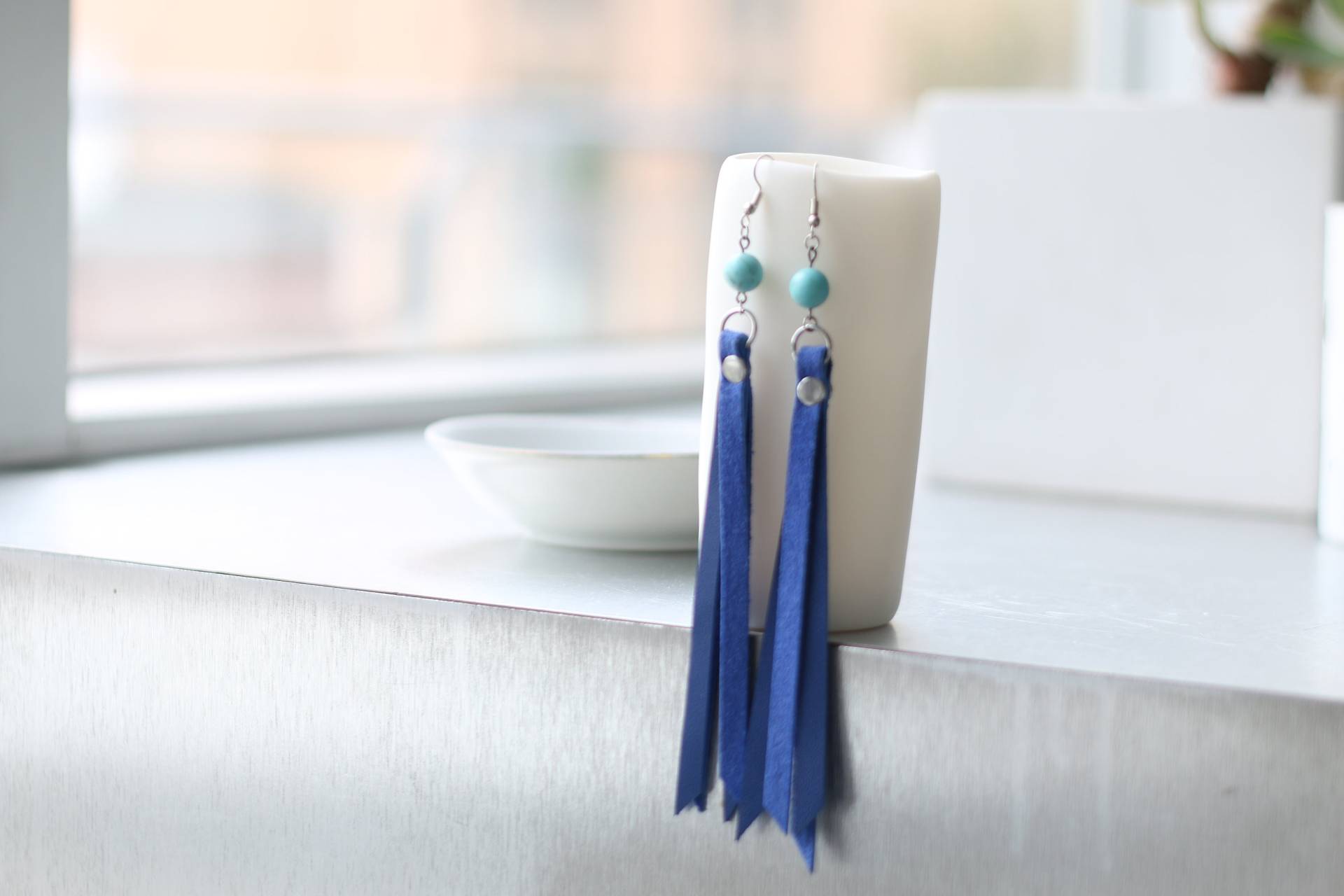 Leder Ohrringe ‖ Blau Quaste Mit Türkis Perle Tropfen Leder Ohrringe ‖ Blau Quaste Mit Türkis Perle Tropfen von TrimAndTrap