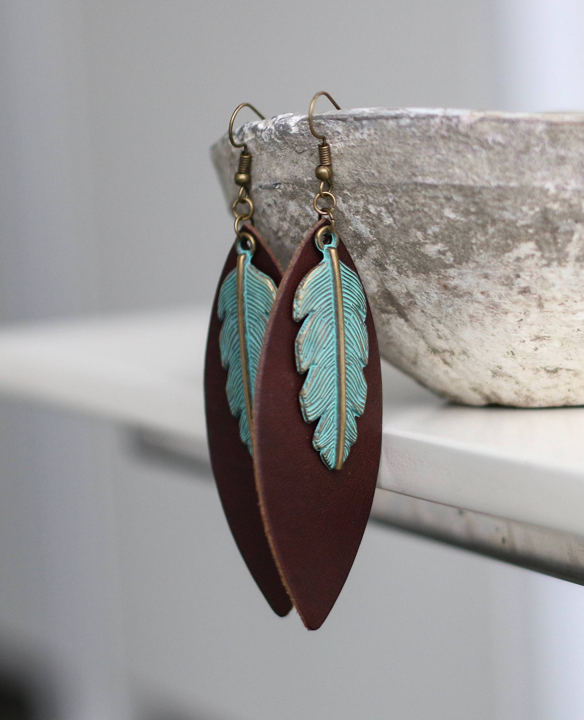 Leder Ohrringe ‖ Boho Blatt Und Feder Leder Ohrringe ‖ Boho Blatt Und Feder von TrimAndTrap