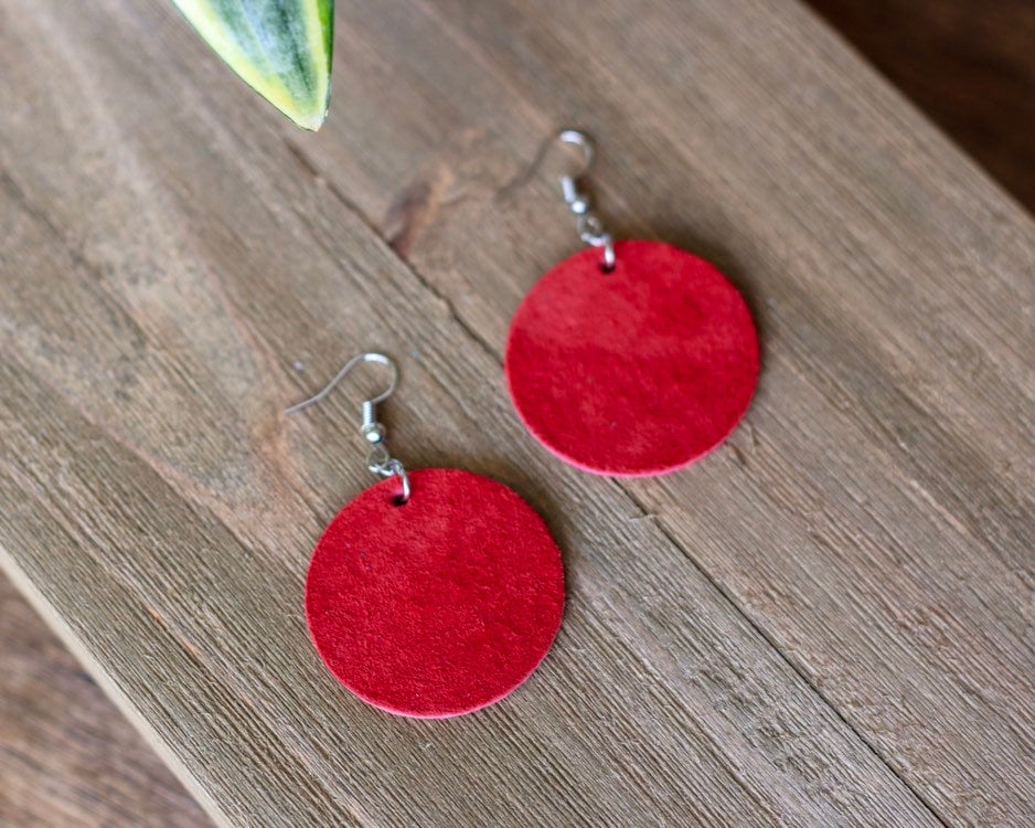 Leder-Ohrringe ‖ Rot Ssuede Kreis Lederohrringe Leder-Ohrringe ‖ Rot Ssuede Kreis Lederohrringe von TrimAndTrap
