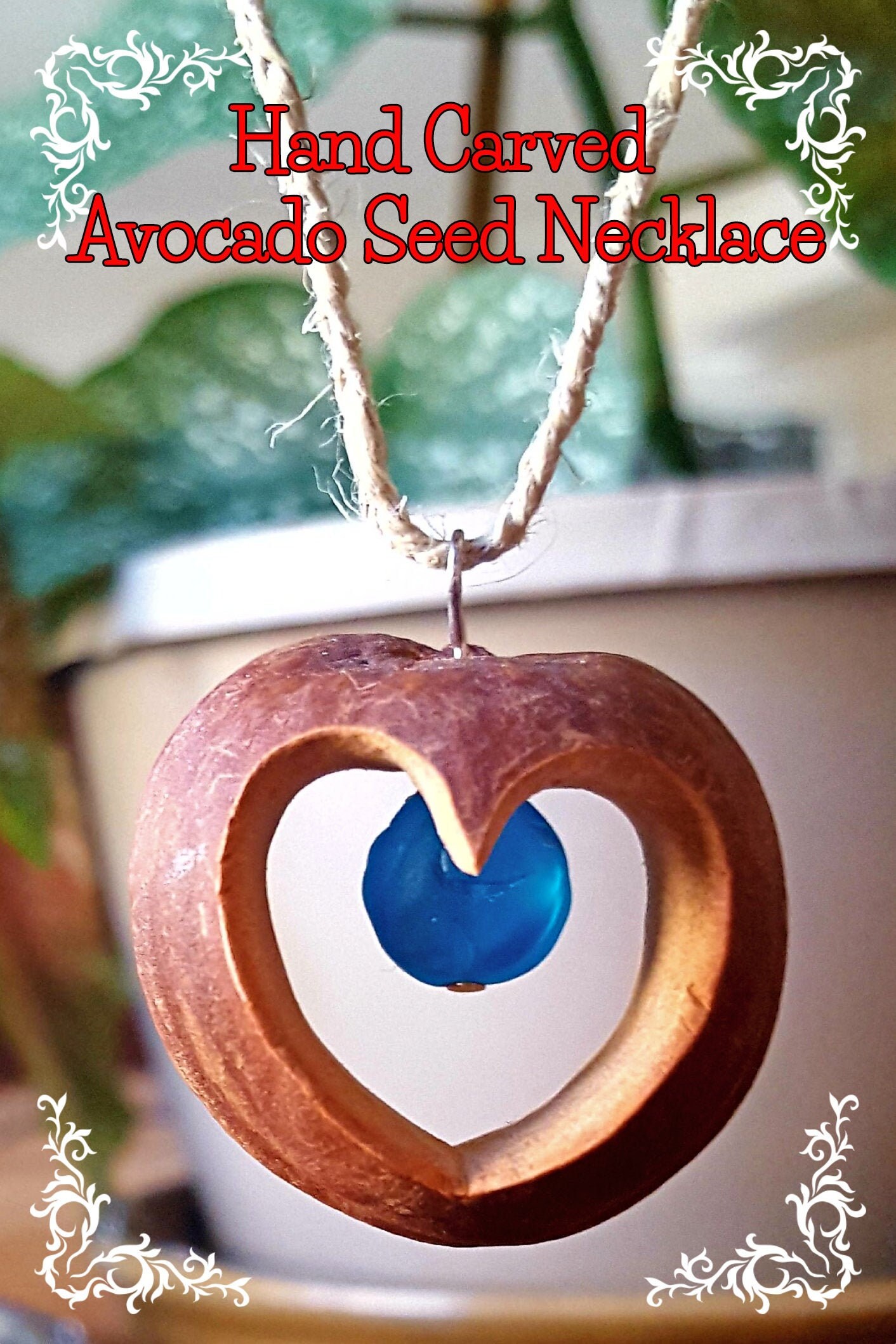 Hand Geschnitzte Avocado Samen Halskette Hand Geschnitzte Avocado Samen Halskette von TrinketsByWeezy