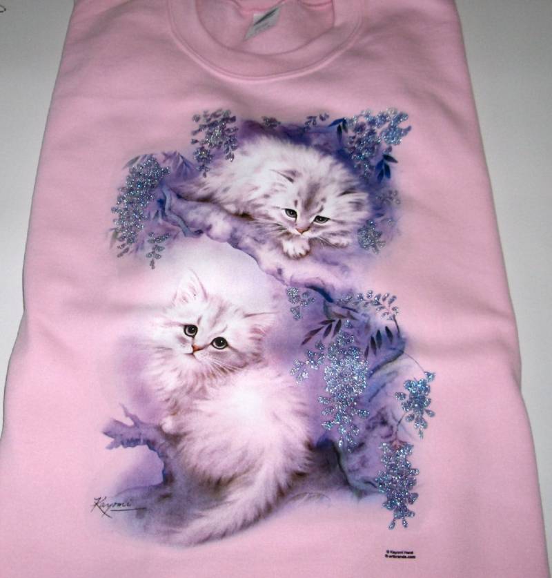 Verschmitztes Kätzchen - Pinkes Sweatshirt Mit Rundhalsausschnitt Verschmitztes Kätzchen - Pinkes Sweatshirt Mit Rundhalsausschnitt von TrinketsCrafters