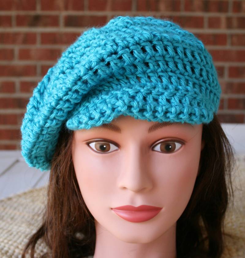 Handgehäkelte Schiebermütze. Gehäkelt Aus Einem Superweichen Garn in Türkis von TrinksKnitting