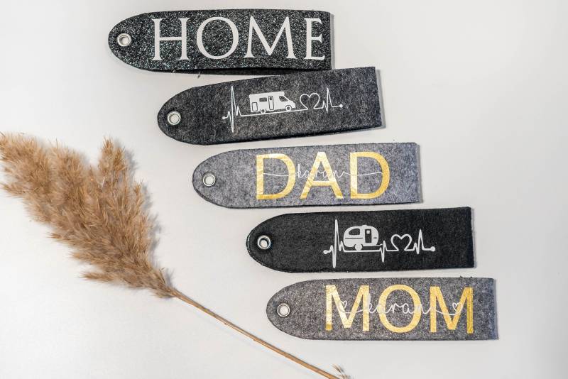 Schlüsselanhänger Filz Personalisierter Geschenkidee Anhänger Muttertagsgeschenk von TripleMomPlottdesign