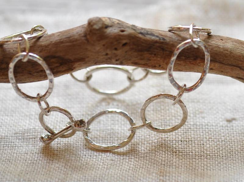 Armband Aus Sterling Silber Mit Gehämmerten Gliedern, Handgeschmiedet, Unikat von TripoliAndRouge