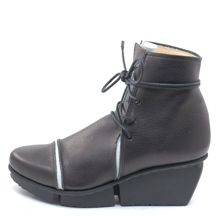 Trippen, Lacuna Splitt Damen Stiefelette, schwarz-weiß von Trippen
