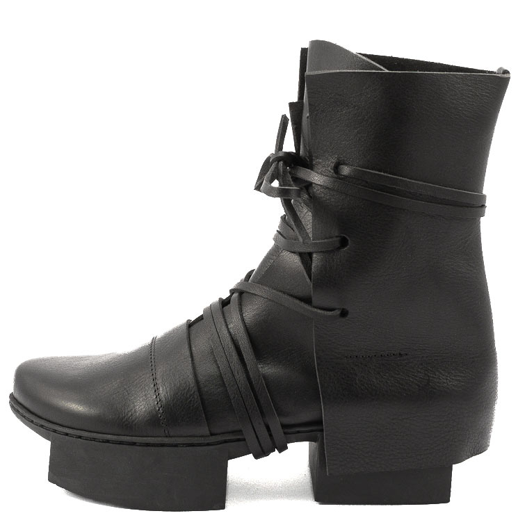 Trippen, Layers Box Damen-Stiefelette, schwarz von Trippen