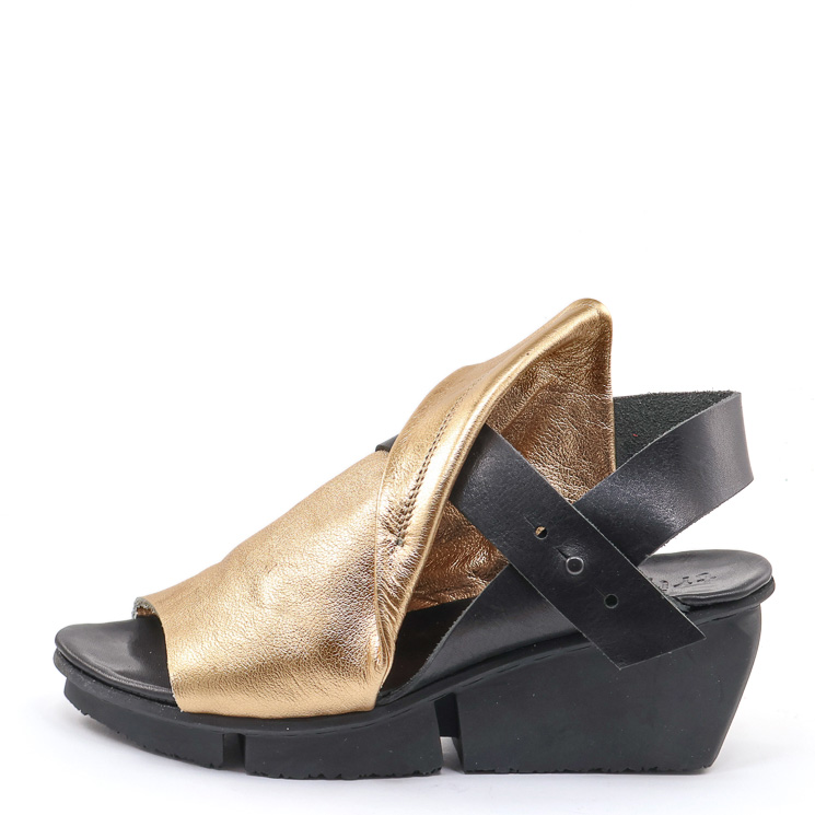 Trippen, Rail Splitt Damen Sandale, schwarz-gold von Trippen