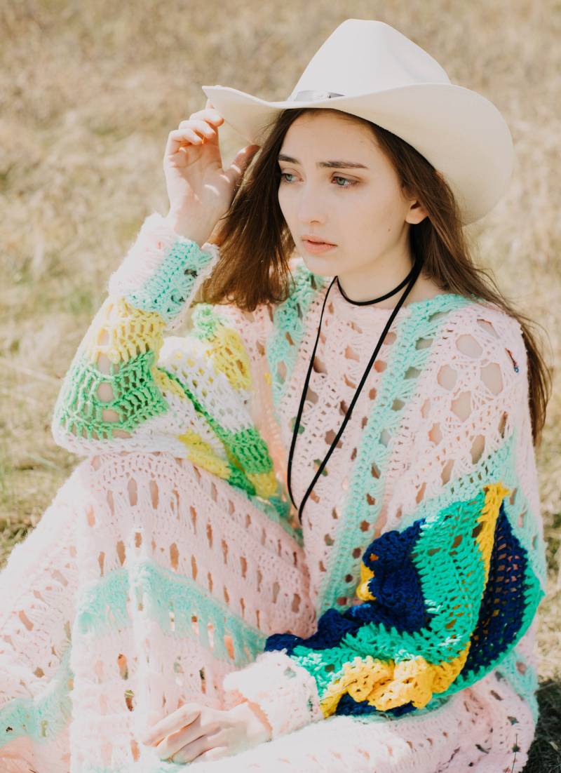 Erdbeerfeld Der Träume Oversized Häkelkleid Erdbeerfeld Der Träume Oversized Häkelkleid von TrippyByVictoria