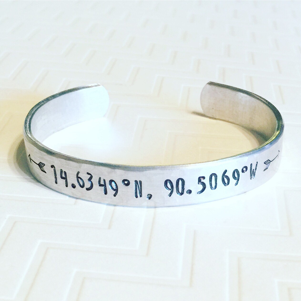 Koordinaten Armband-Gps-Armband-standortarmband-Personalisiertes Armband-Silberne Bangle Armband-Hand Gestempelt Armband Koordinaten Armband-Gps-Armband-standortarmband-Personalisiertes Armband-Silberne Bangle Armband-Hand Gestempelt Armband von TristarCustomDesigns