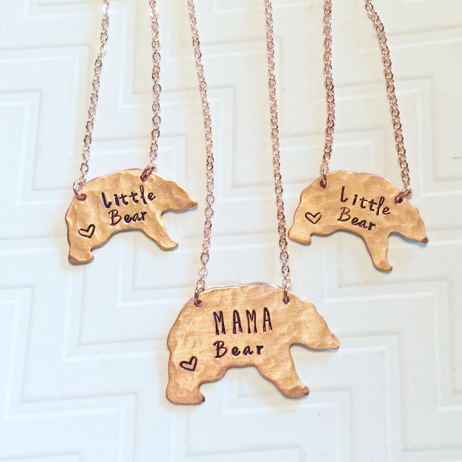 Mama Bär Kleine Halskette Set - Hand Gestempelt Muttertagsgeschenk Geschenk Für Sie Kupferbär Herz Mama Bär Kleine Halskette Set - Hand Gestempelt Muttertagsgeschenk Geschenk Für Sie Kupferbär Herz von TristarCustomDesigns