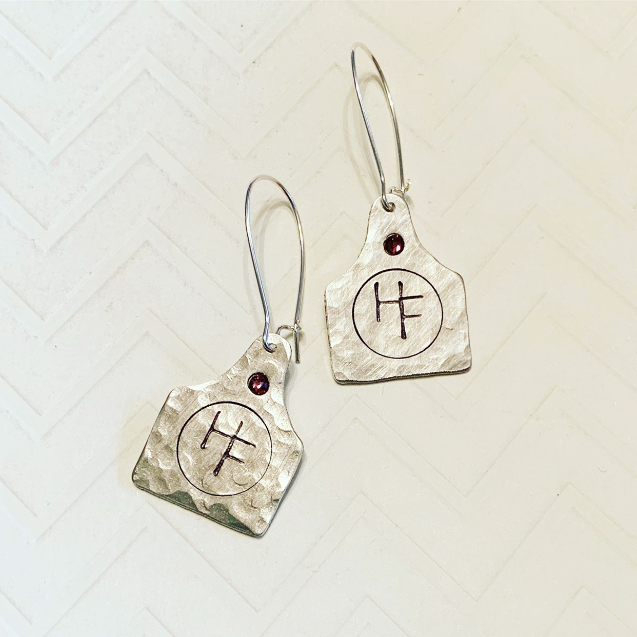 Rinder Marke Ohrringe - Ranch Brand Rustikale Geschenk Für Sie Silber Kuh Tag Rinder Marke Ohrringe - Ranch Brand Rustikale Geschenk Für Sie Silber Kuh Tag von TristarCustomDesigns
