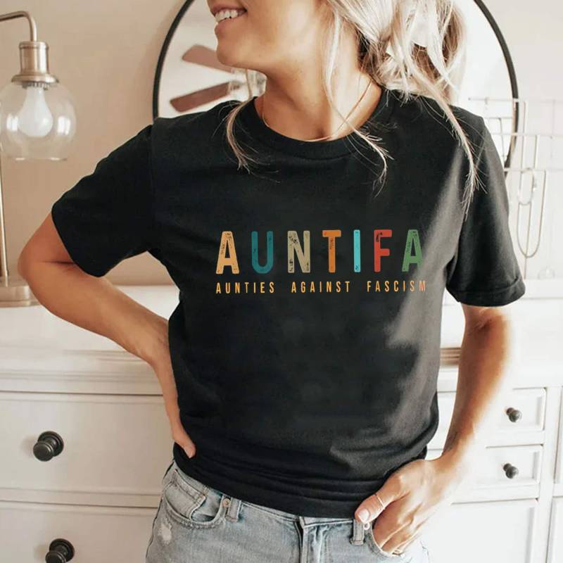 Unisex Tante Definition Tanten Gegen Faschismus T-Shirt Unisex Tante Definition Tanten Gegen Faschismus T-Shirt von Triulala