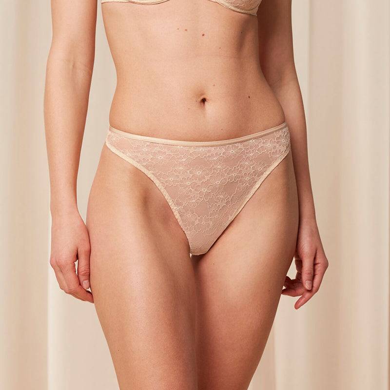 Triumph Bright Spotlight String, Creme, Größe: 38, Damen von Triumph