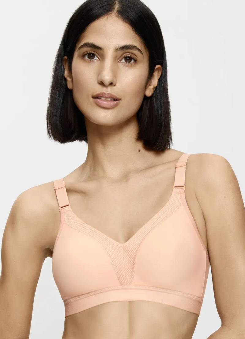 Triumph Triaction Wellness Sport-BH für leichte Beanspruchung, Cup C, Puder, Größe 75 Triumph Triaction Wellness Sport-BH für leichte Beanspruchung, Cup C, Puder, Größe 75 von Triumph