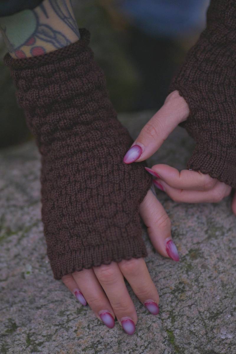 Pulswärmer 30Farben Merino Fingerlose Armstulpen Strickstulpe Handstulpe Fashion Stulpe Handschuhe Damenstulpe Fäustlinge Pulswärmer 30Farben Merino Fingerlose Armstulpen Strickstulpe Handstulpe Fashion Stulpe Handschuhe Damenstulpe Fäustlinge von TrivunaDieStrickerin