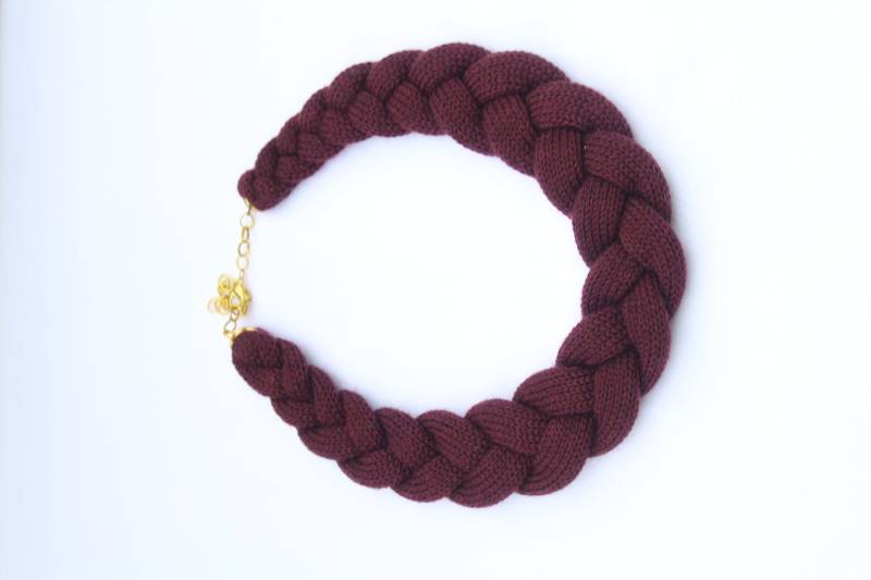 Strickkette 7Farben Merino Bordeauxrot Halskette Ketten Schmuck Textilkette Geschenk Damen Strickschmuck Frau Armwärmer von TrivunaDieStrickerin