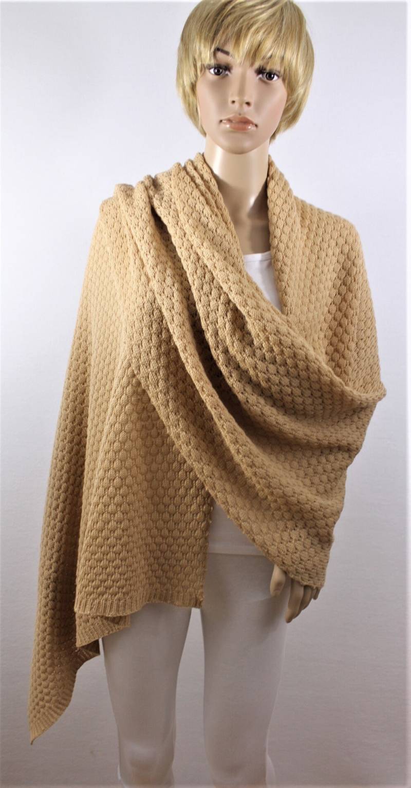 xxl Merinotuch Stola Beige-Camel Tücher Merino Hochzeitsstola Boleros Schultertuch Strickschals Brautstola Geschenk Damen Kleidung von TrivunaDieStrickerin