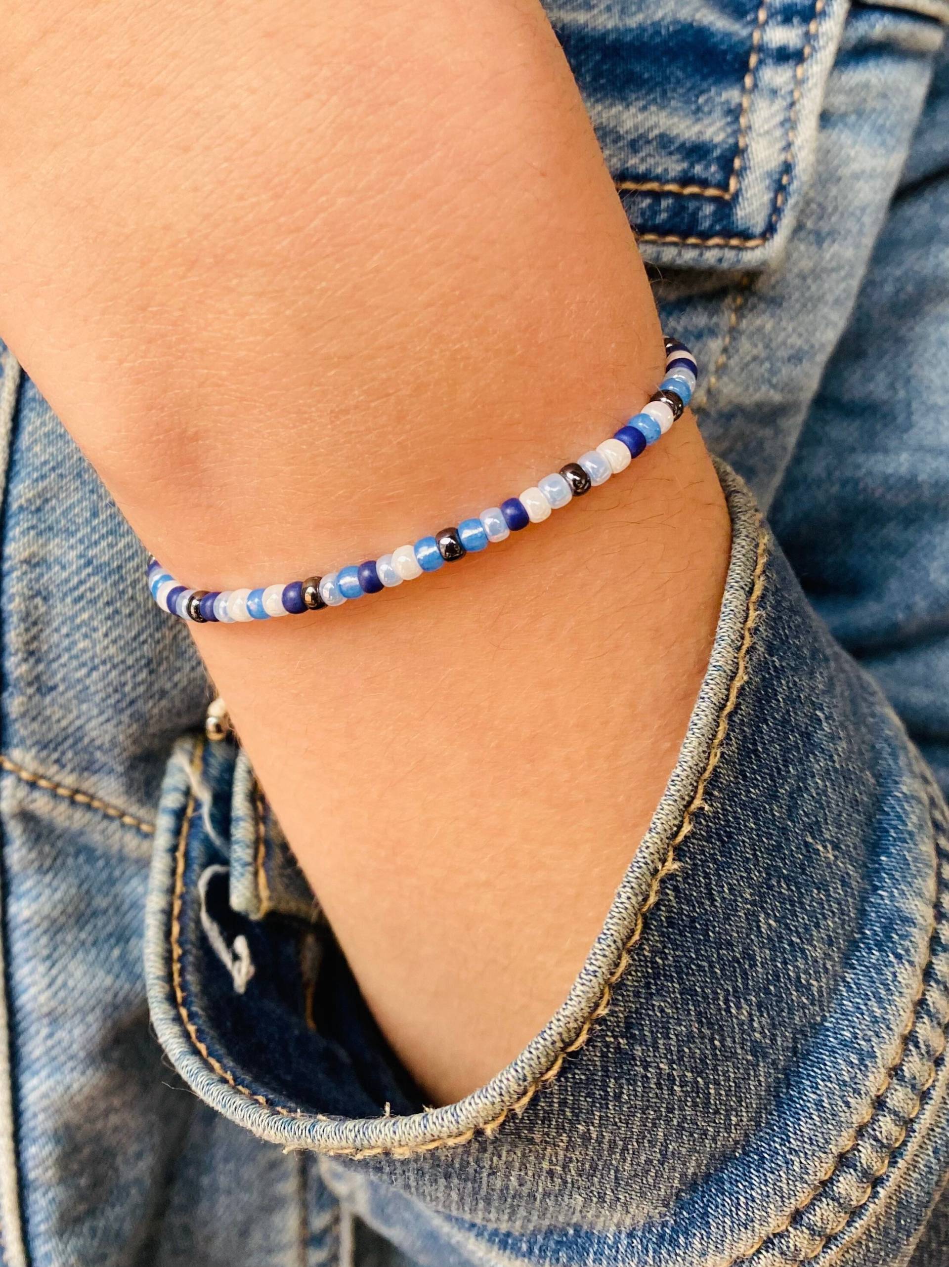 Blaues Rocailles-Armband Oder Fußkettchen || Verstellbarer Perlenschmuck Für Sie Einfaches Sommergeschenk Teenager-Mädchen Zierliches Accessoire von TroisPommesVertes