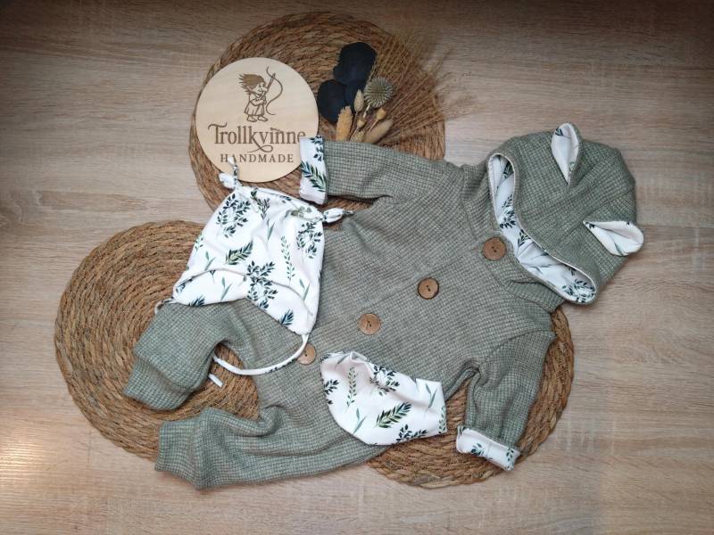 Overall Baby Wagenanzug Mütze Halstuch Grobstrick Eukalyptus Gr. 56 von TrollkvinneHandmade