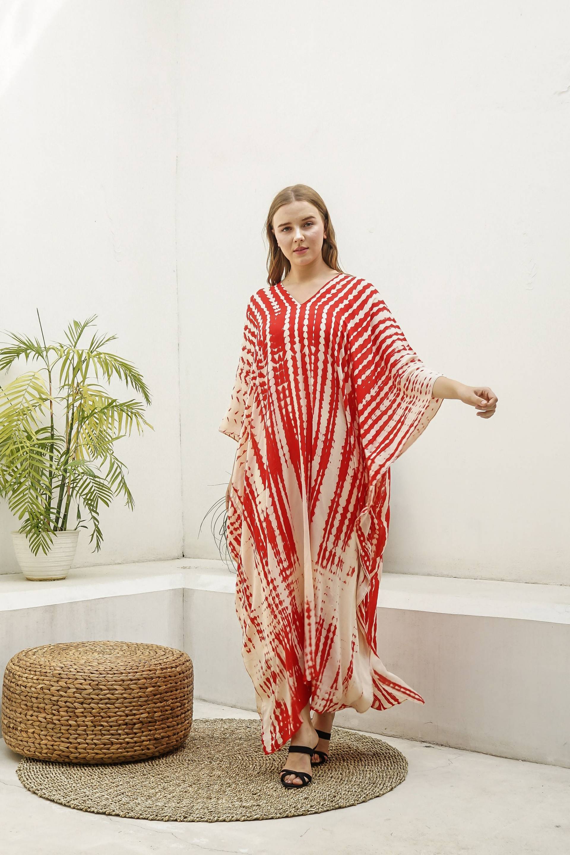 Handkrawatte Gefärbt, Ka01-Td04 Kaftan Kleid, Langes Schlichtes Kleid, Stylisch, Elegant, Miami, lbiza, Urlaubskleid, Abendkleid, Lockere Passform von TropisDesigns