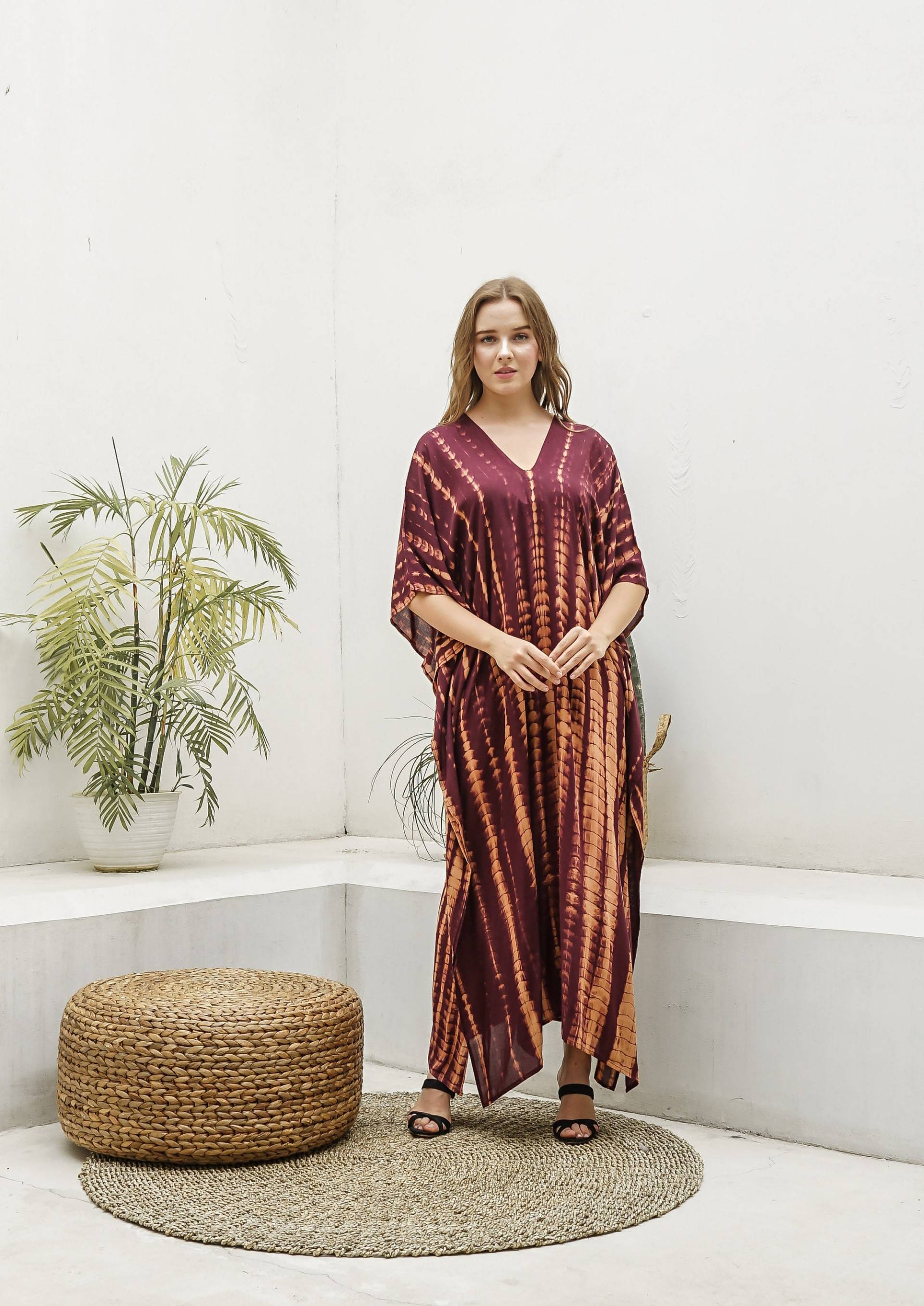 Handkrawatte Gefärbt, Ka01-Td09 Kaftan Kleid, Langes Schlichtes Kleid, Stylisch, Elegant, Miami, lbiza, Urlaubskleid, Abendkleid, Lockere Passform von TropisDesigns