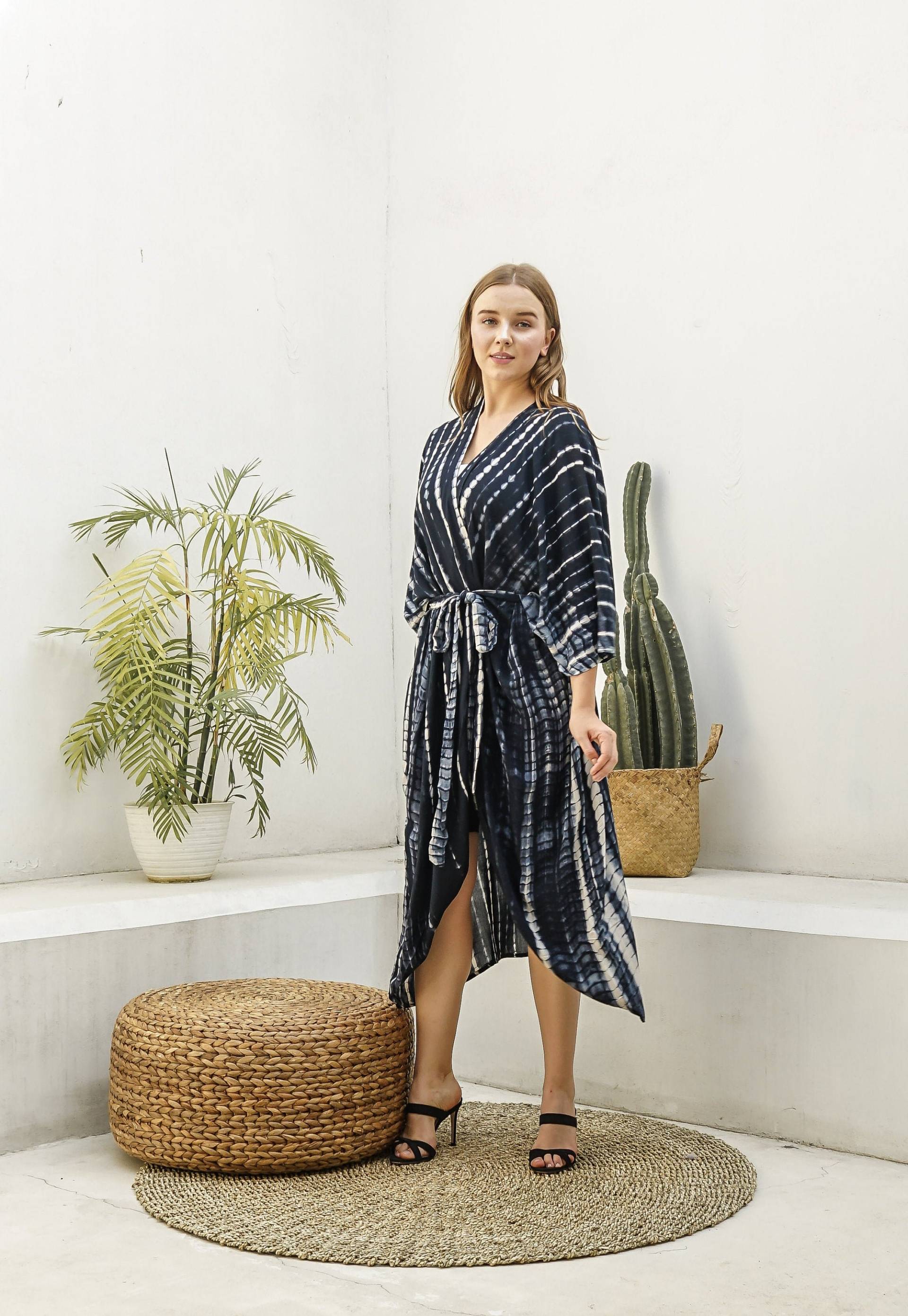 Kimono Gefärbte Robe, Ki01-Td02 Kimono, Krawattenfarbe Cover Up, Stylisch, Elegant, Strandhülle, Lockerer von TropisDesigns