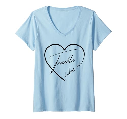 Damen I Am Trouble Bestie Follows Matching Best Friends süßes Herz T-Shirt mit V-Ausschnitt Damen I Am Trouble Bestie Follows Matching Best Friends süßes Herz T-Shirt mit V-Ausschnitt von Trouble Always Finds Me Co