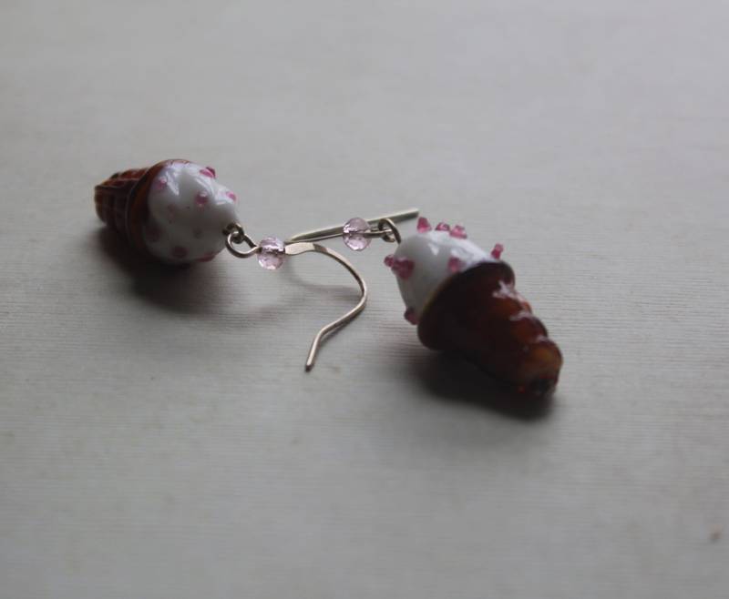 Lampwork Rosa Streusel Eistüte Ohrhänger von TrouvailleDesignNC