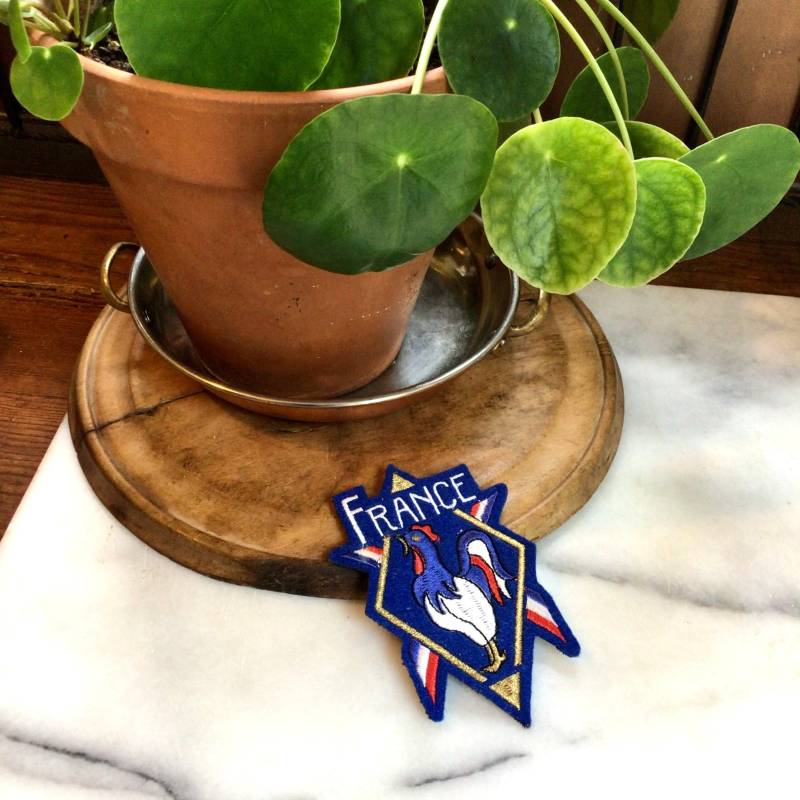 Wunderschöner France Adornment Vintage Aufnäher von TroveMagpie