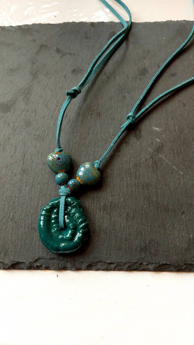 Halskette Lang Mit Keramik Schmuck Unikat in Türkis Halskette Lang Mit Keramik Schmuck Unikat in Türkis von TrudesART