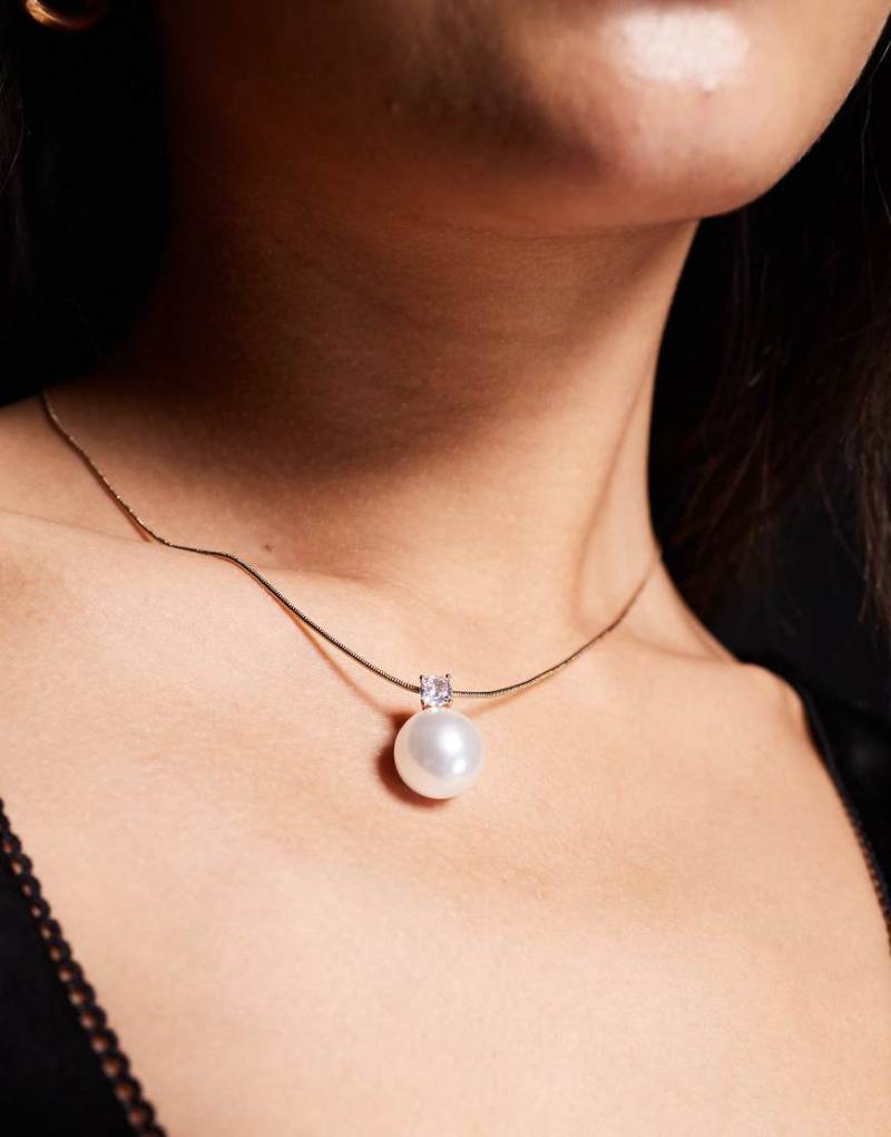 True Decadence - Goldfarbene Halskette mit Zierperle von True Decadence