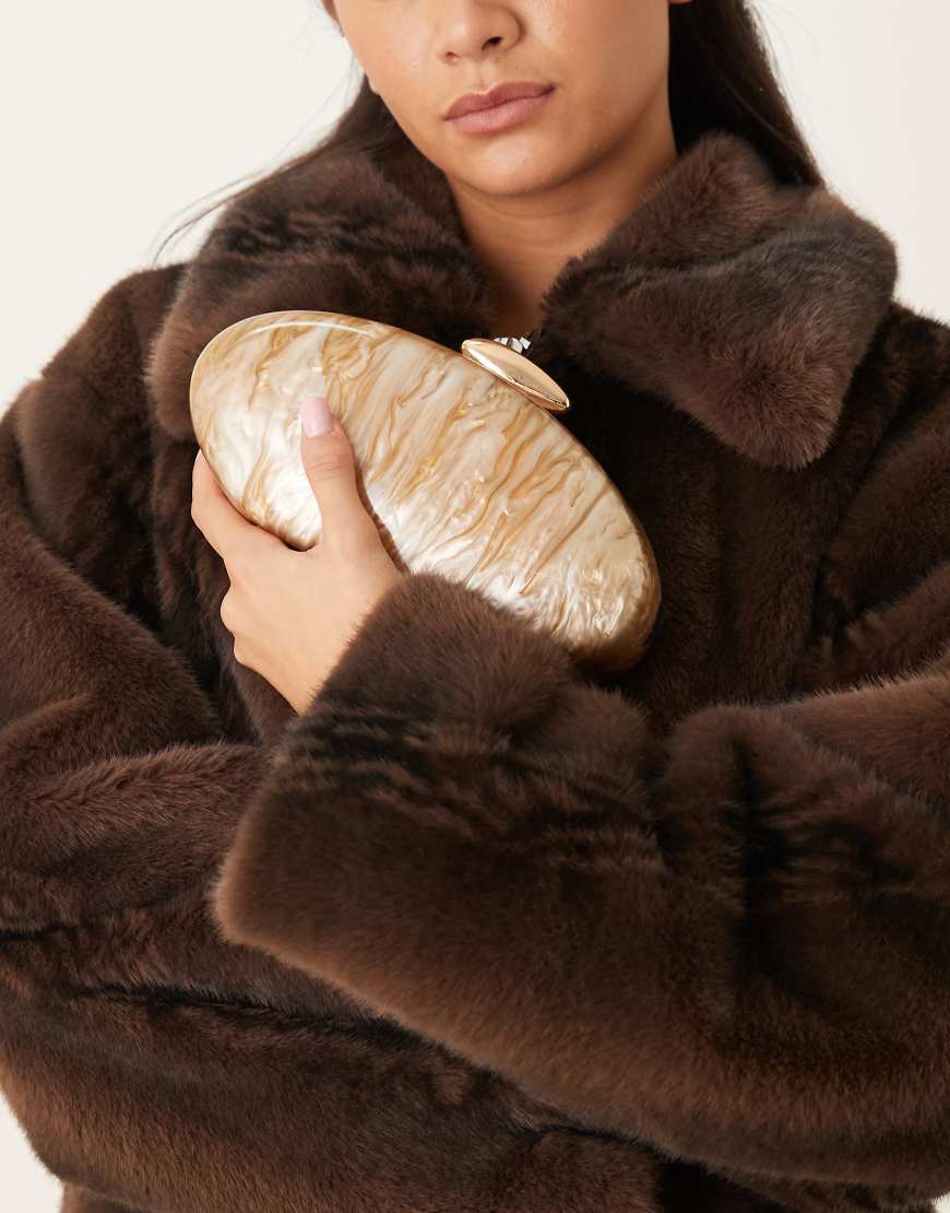 True Decadence - Hartschalen-Clutch aus goldfarbenem Kunstharz von True Decadence