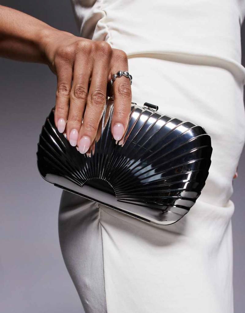 True Decadence - Strukturierte Metall-Clutch in Silber-Optik-Goldfarben von True Decadence