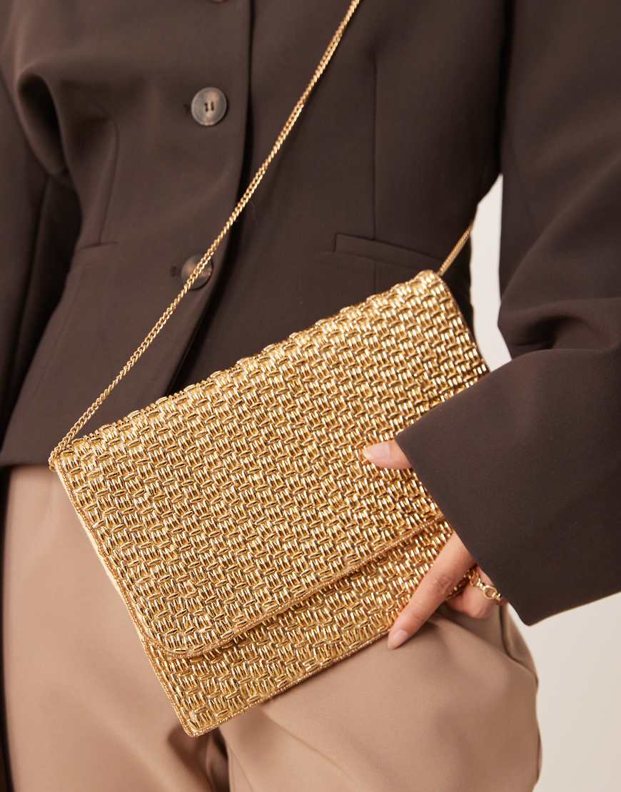 True Decadence - Strukturierte Umschlag-Clutch in Gold-Goldfarben von True Decadence